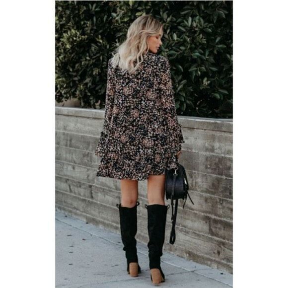 ✨Vici Floral Ruffle Bell-Sleeve Dress✨ - Picture 4 of 8